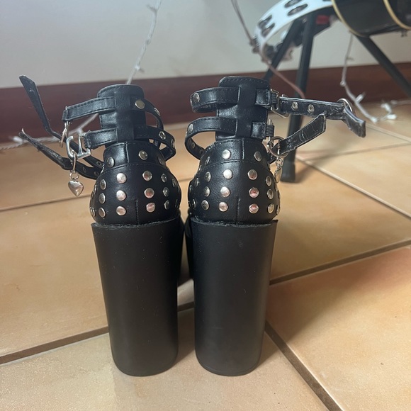 Goth BB double strap mary jane special edition pulps never been worn - Picture 2 of 4